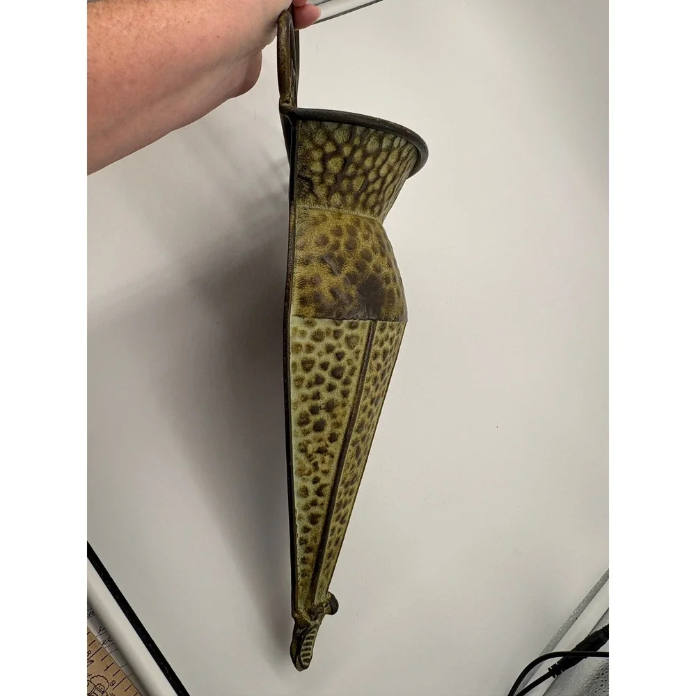 Unbranded wall pocket